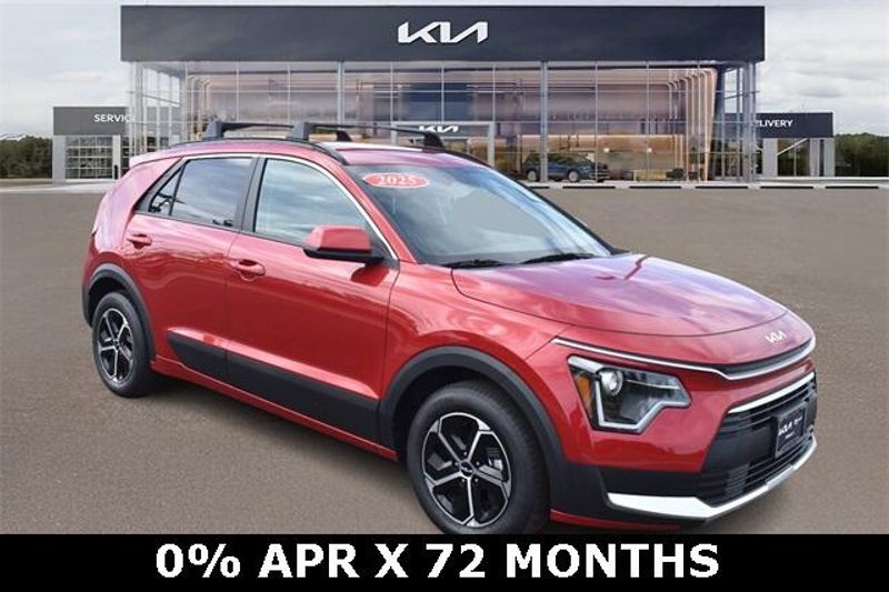 New 2025 Kia Niro LXImage 1