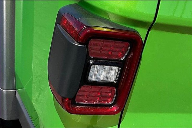 New 2025 Jeep Gladiator Mojave 4x4Image 12