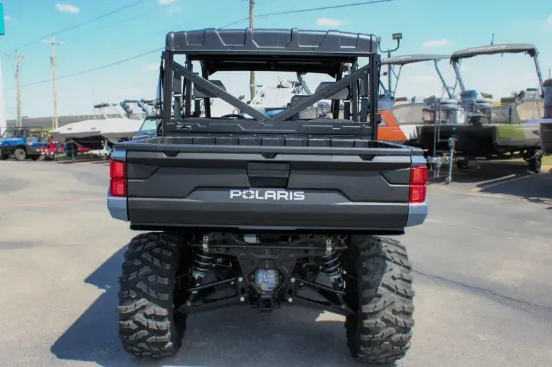 2025 Polaris RANGER CREW XP 1000 PREMIUM STEALTH GRAY Image 13
