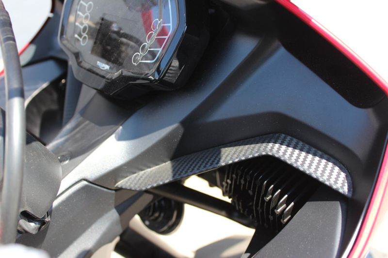 2025 Triumph DAYTONA 660 Image 7