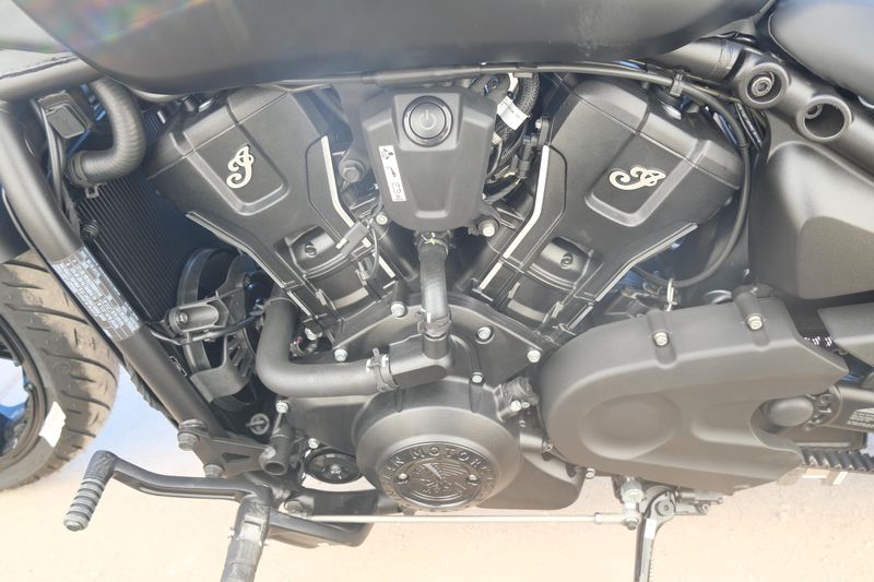 NEW 2025 INDIAN MOTORCYCLE SPORT SCOUT LIMITED WITH TECH PACKAGE  Family PowerSports (877) 886-1997 familypowersports.com 