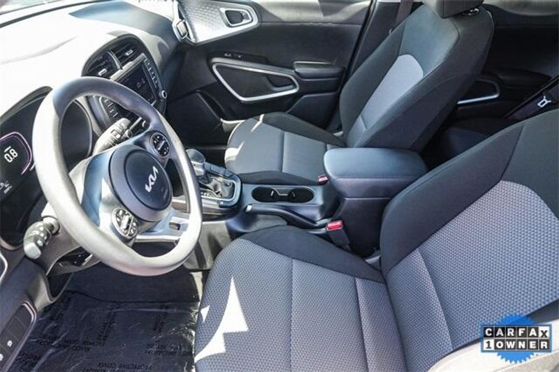 Used 2023 Kia Soul LXImage 19