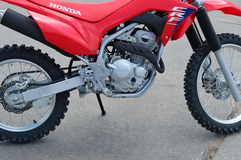 2025 Honda CRF250F RED Image 16