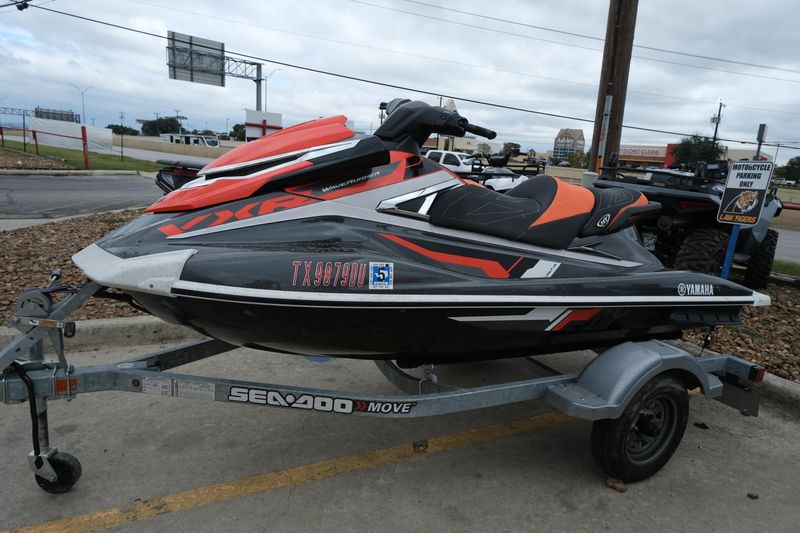 2017 Yamaha VXR CARBON AND LAVA Image 10