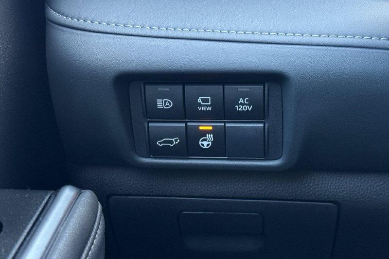 New 2026 Toyota Highlander Hybrid PlatinumImage 29