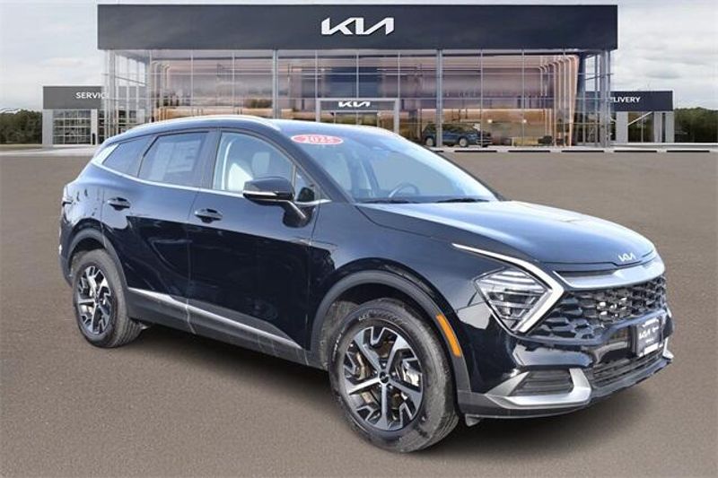 New 2025 Kia Sportage EXImage 1