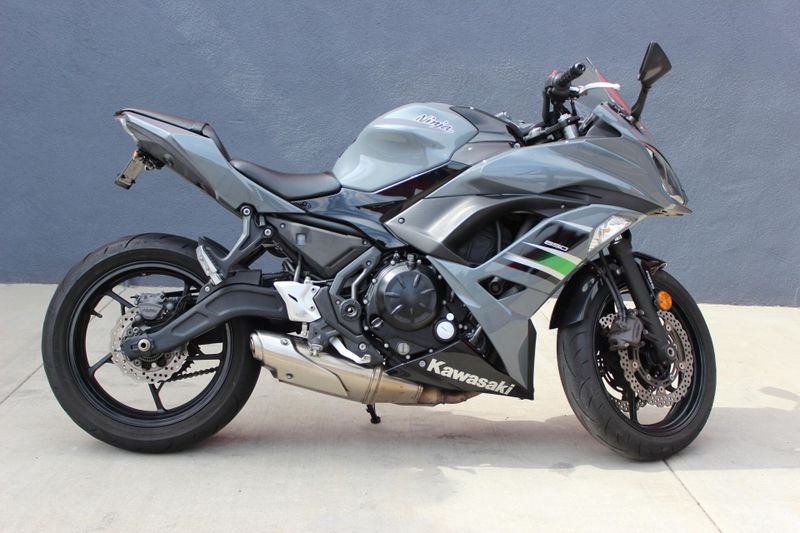 2018 Kawasaki Ninja 650 ABS Image 1