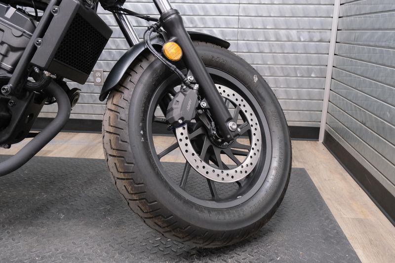 USED 2026 HONDA REBEL 300 E-CLUTCH Image 12
