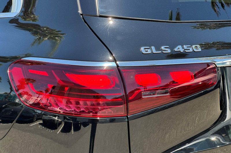 Used 2026 Mercedes-Benz GLS 450Image 35