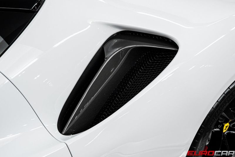 2022 Ferrari SF90 Stradale *CARBON STEERING WHEEL * FRONT PPF*Image 16