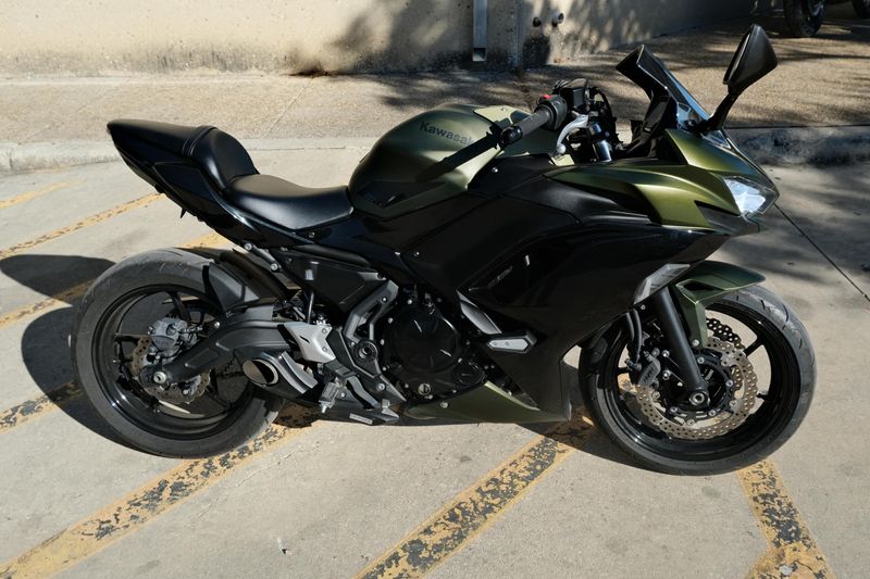 USED 2024 KAWASAKI NINJA 650 Image 2