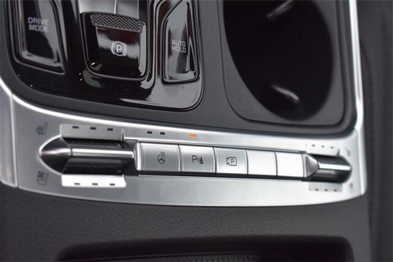 2025 Kia Carnival SX PrestigeImage 30