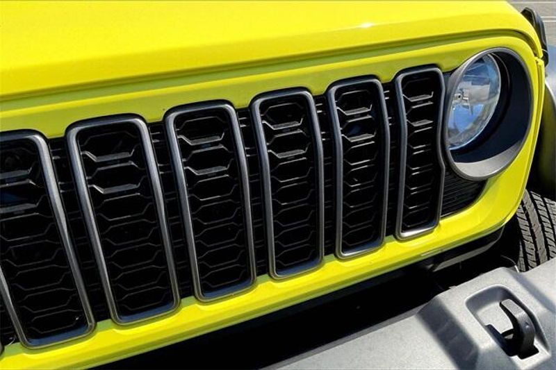 2024 Jeep Gladiator Sport photo 26