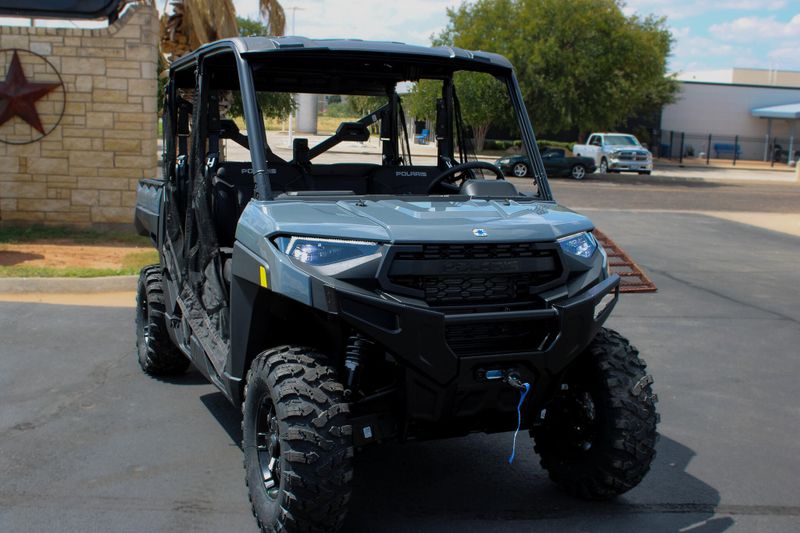 NEW 2026 POLARIS RANGER CREW XP 1000 PREMIUM  in a STEALTH GRAY exterior color. Family PowerSports (877) 886-1997 familypowersports.com 