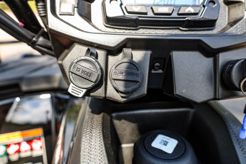 2025 Polaris SPORTSMAN TRAIL 570  ONYX BLACK Image 25