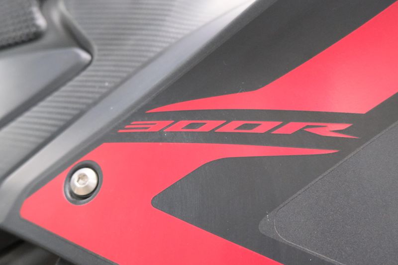 USED 2021 HONDA CBR300R Image 12