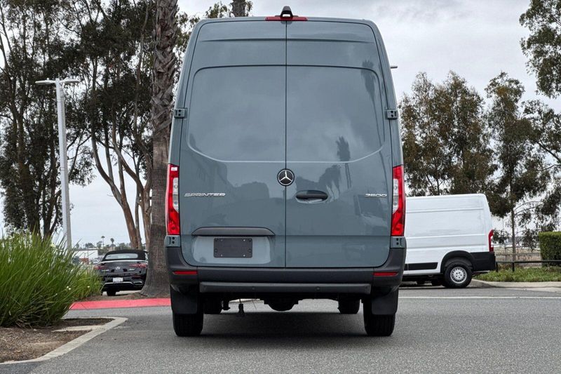 New 2026 Mercedes-Benz Sprinter 2500 Image 5