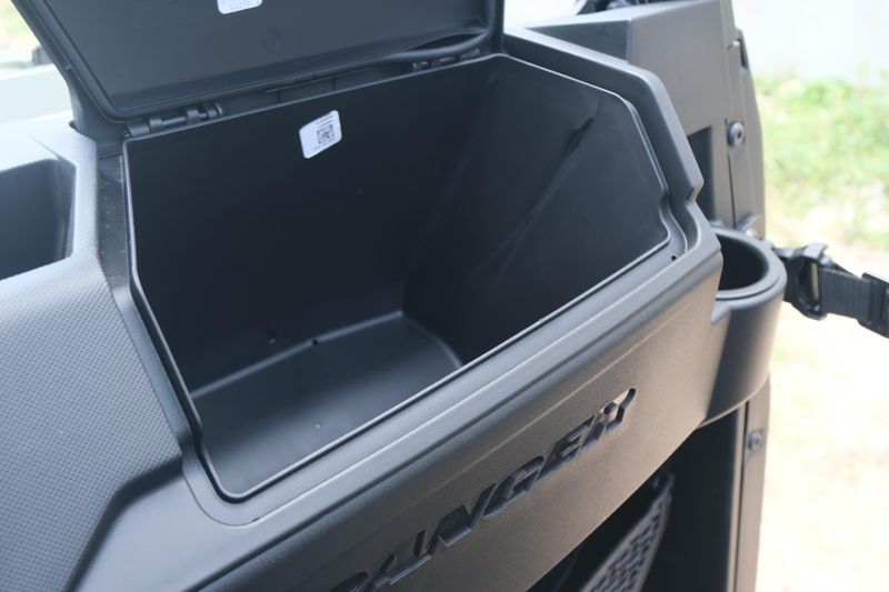 2025 Polaris RANGER 1000 EPS SAGE GREEN Image 23