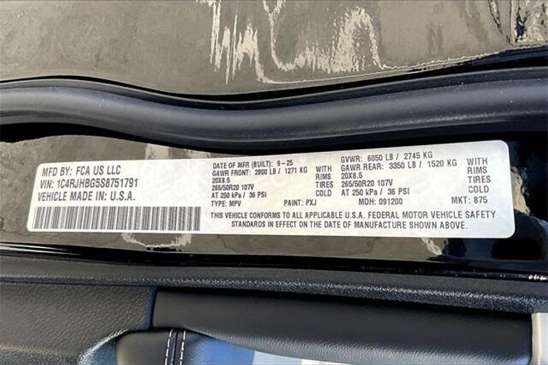 New 2025 Jeep Grand Cherokee Limited 4x4Image 15