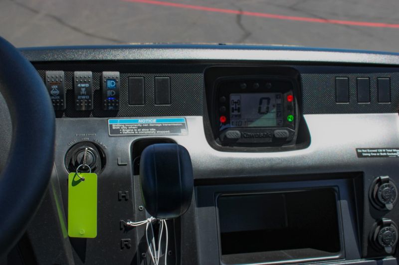 NEW 2026 KAWASAKI MULE PROFXT 1000 LE CAMO Image 16