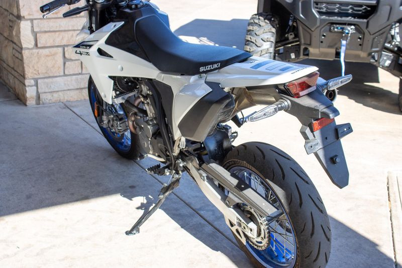 USED 2025 SUZUKI DRZ4SM Image 6