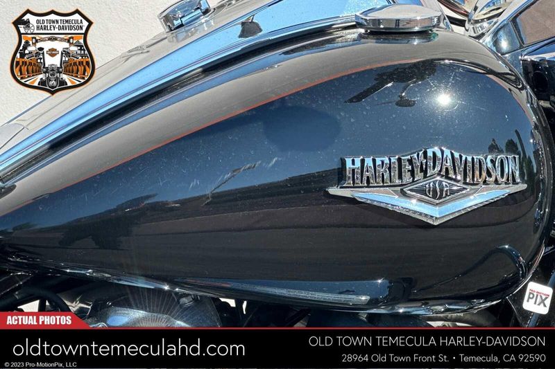 2021 Harley-Davidson Road King in a Black exterior color. BMW Motorcycles of Temecula – Southern California (951) 506-6903 bmwmotorcyclesoftemecula.com 