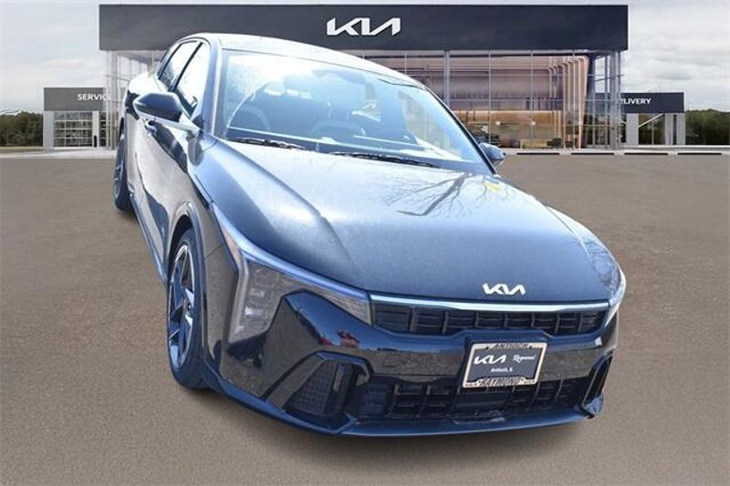 2025 Kia K4 GT-LineImage 9