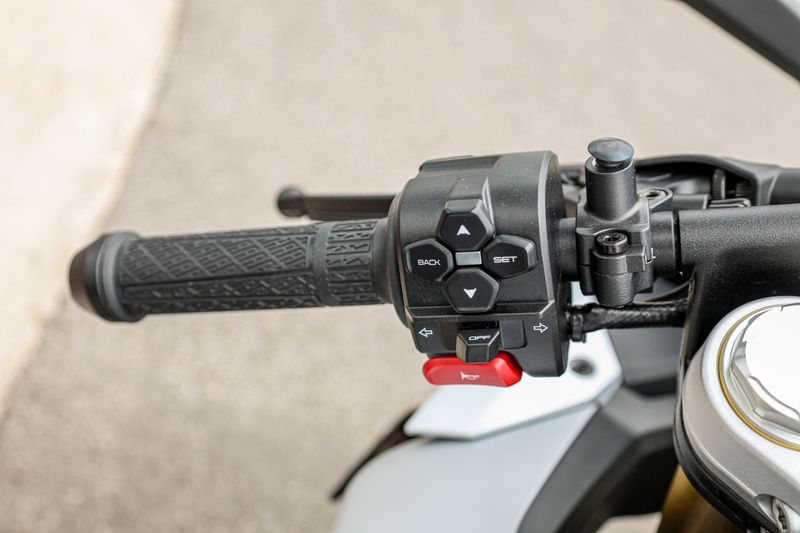 NEW 2026 CFMOTO 450SS Image 15