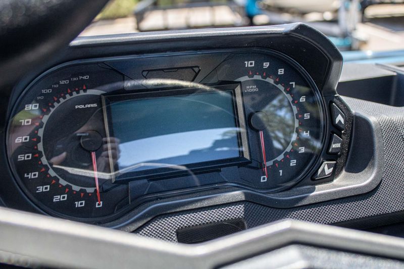 2025 Polaris RANGER CREW XP 1000 PREMIUM BLUE SLATE METALLIC SMOKE Image 4