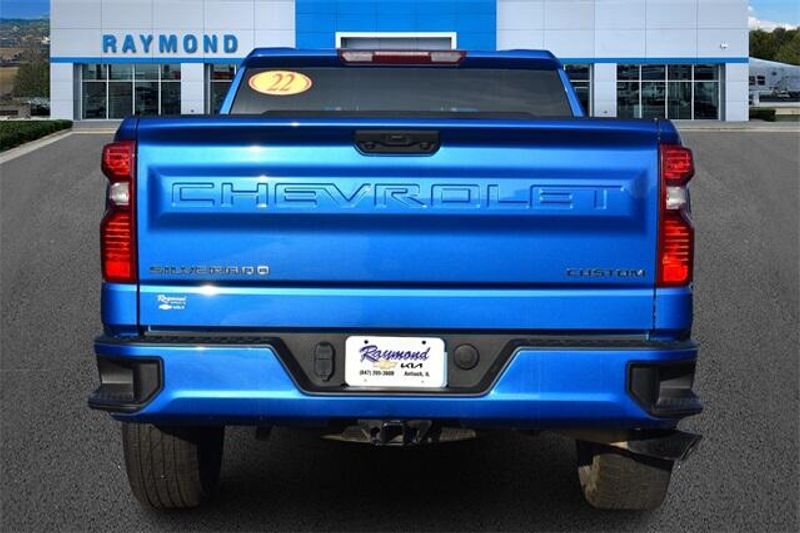 2022 Chevrolet Silverado 1500 CustomImage 4