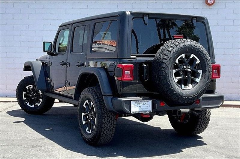 2024 Jeep Wrangler 4-door RubiconImage 2