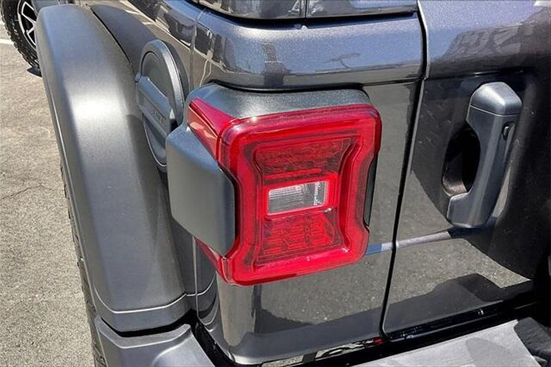 New 2025 Jeep Wrangler 4-door RubiconImage 12