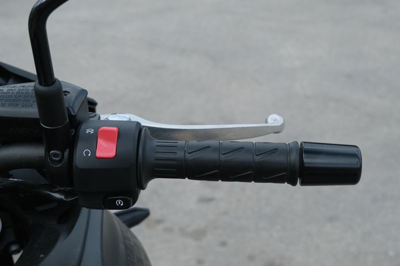 2023 Kawasaki VERSYS 650 LT METALLIC SPARK BLACK AND METALLIC FLAT SPARK BLACK Image 22