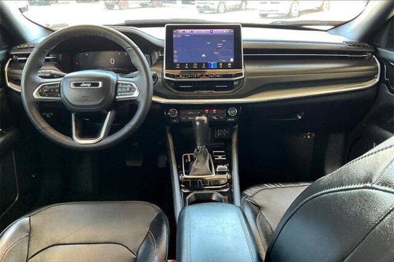 2023 Jeep Compass LimitedImage 15