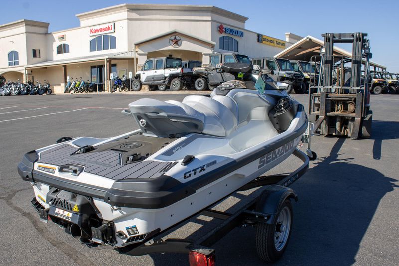 NEW 2026 SEADOO GTX LIMITED 325 WITH SOUND SYSTEM Image 6