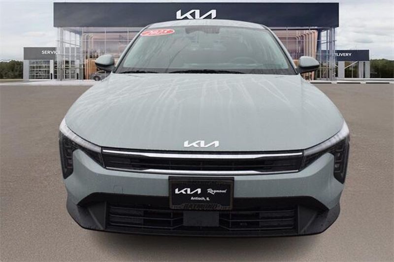 New 2025 Kia K4 LXSImage 9