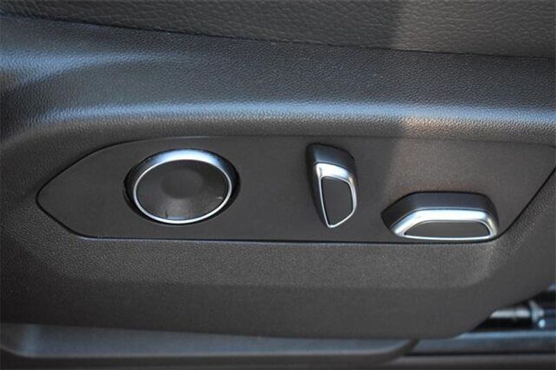 Used 2021 GMC Yukon DenaliImage 17