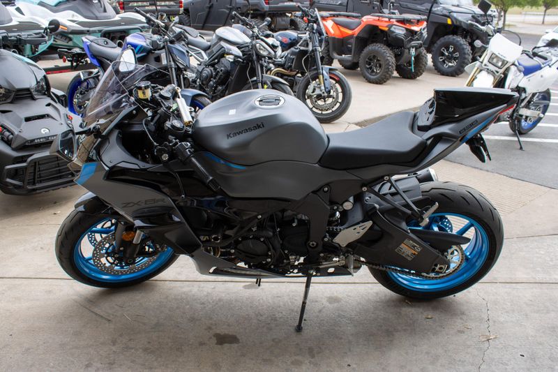 NEW 2026 KAWASAKI NINJA ZX6R Image 8