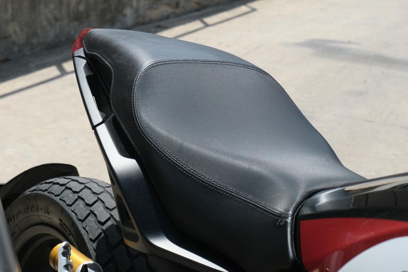 USED 2019 INDIAN MOTORCYCLE FTR 1200 Image 10