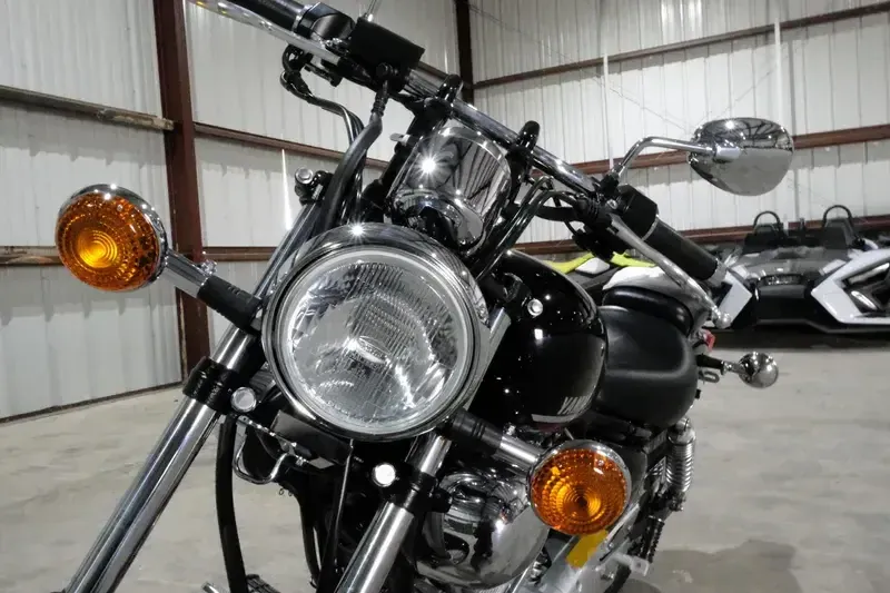 2025 Yamaha V STAR 250 RAVEN Image 23