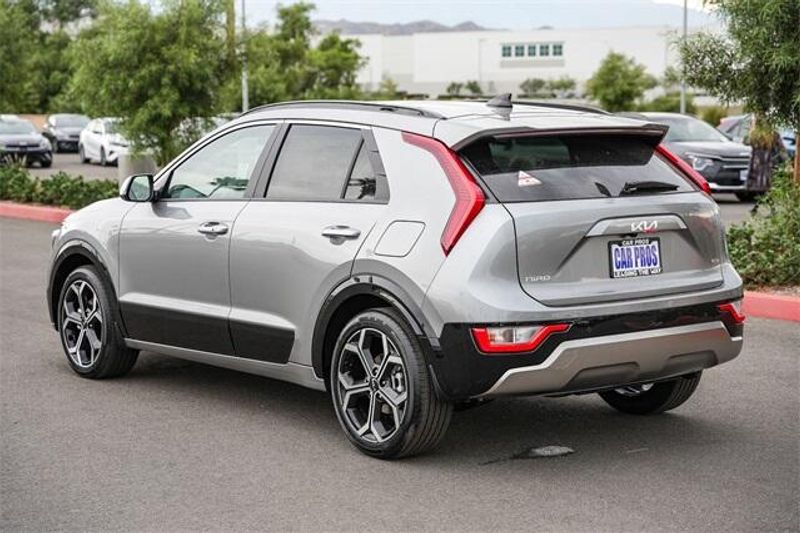 New 2025 Kia Niro EX TouringImage 13