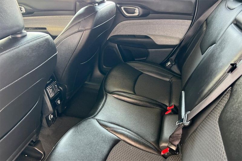 2024 Jeep Compass Latitude photo 12