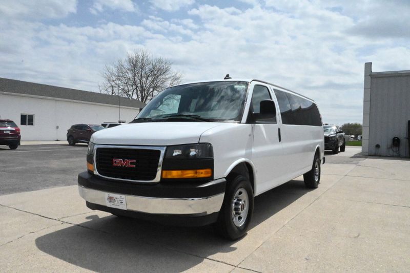 2023 GMC Savana Passenger LSImage 4