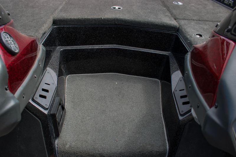 Used 2015 SKEETER ZX225 Image 45