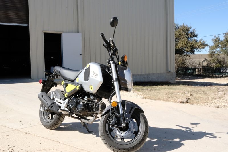 2023 Honda GROM SILVERImage 4