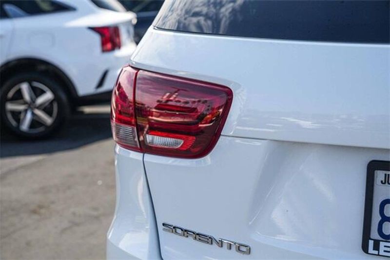 Used 2020 Kia Sorento SImage 9