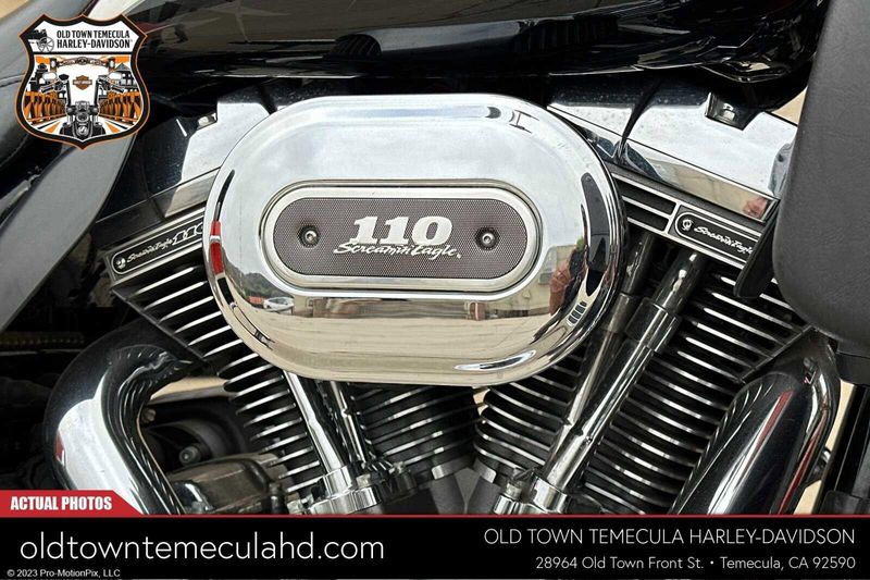 2012 Harley-Davidson Electra Glide in a ELE ORG/BLK DIA W/ PINSTRIP exterior color. BMW Motorcycles of Temecula – Southern California (951) 506-6903 bmwmotorcyclesoftemecula.com 