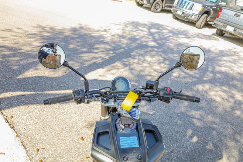USED 2020 HUSQVARNA VITPILEN 401 Image 9