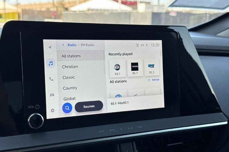 Used 2023 Toyota Prius XLEImage 17