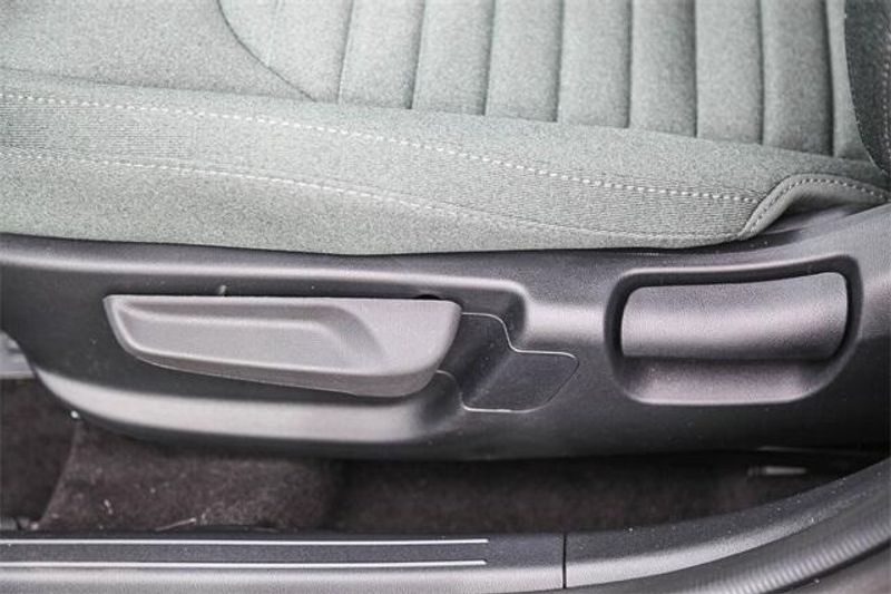 New 2025 Kia K4 EXImage 21